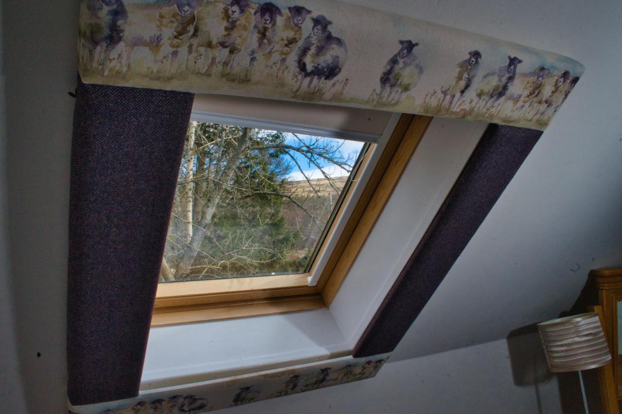 Glen Clova Hotel & Luxury Lodges Millton of Clova Exterior foto